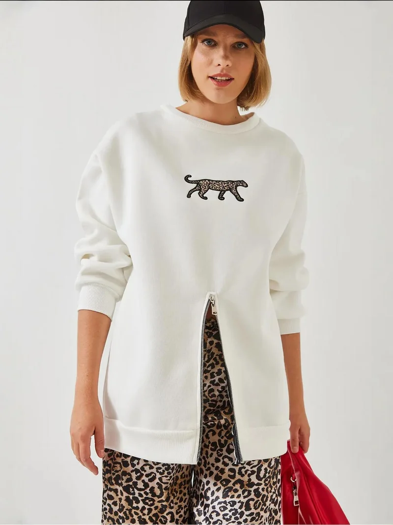 Bianco Lucci White LUCCI Embroidered Crew Neck Sweatshirt with Zipper for Women | Best Price UAE