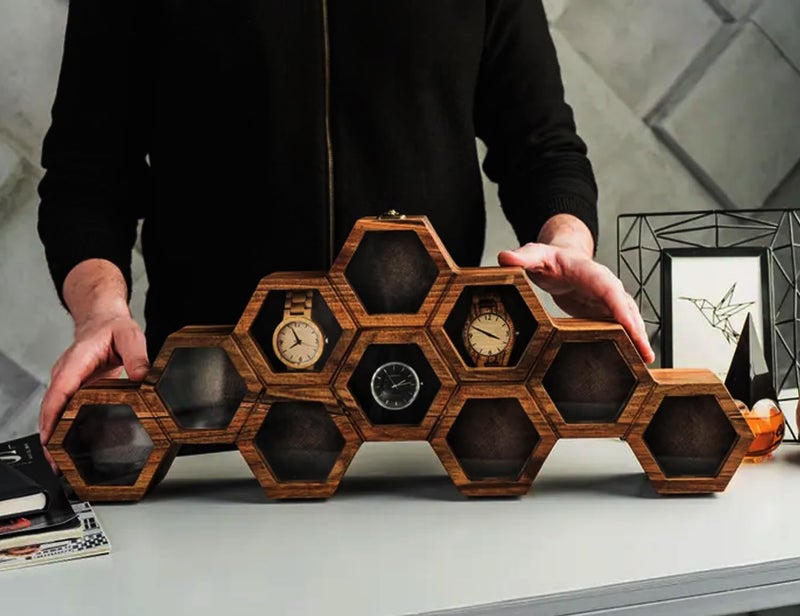 SRA Home Decor صندوق ساعات للرجال، صناديق ساعات للرجال، صندوق ساعات بغطاء مفصلي، صندوق تنظيم ساعات بتصميم خلية نحل، هدية عيد الميلاد، عيد الحب، يوم الأب. (10" فتحة) - Image 5