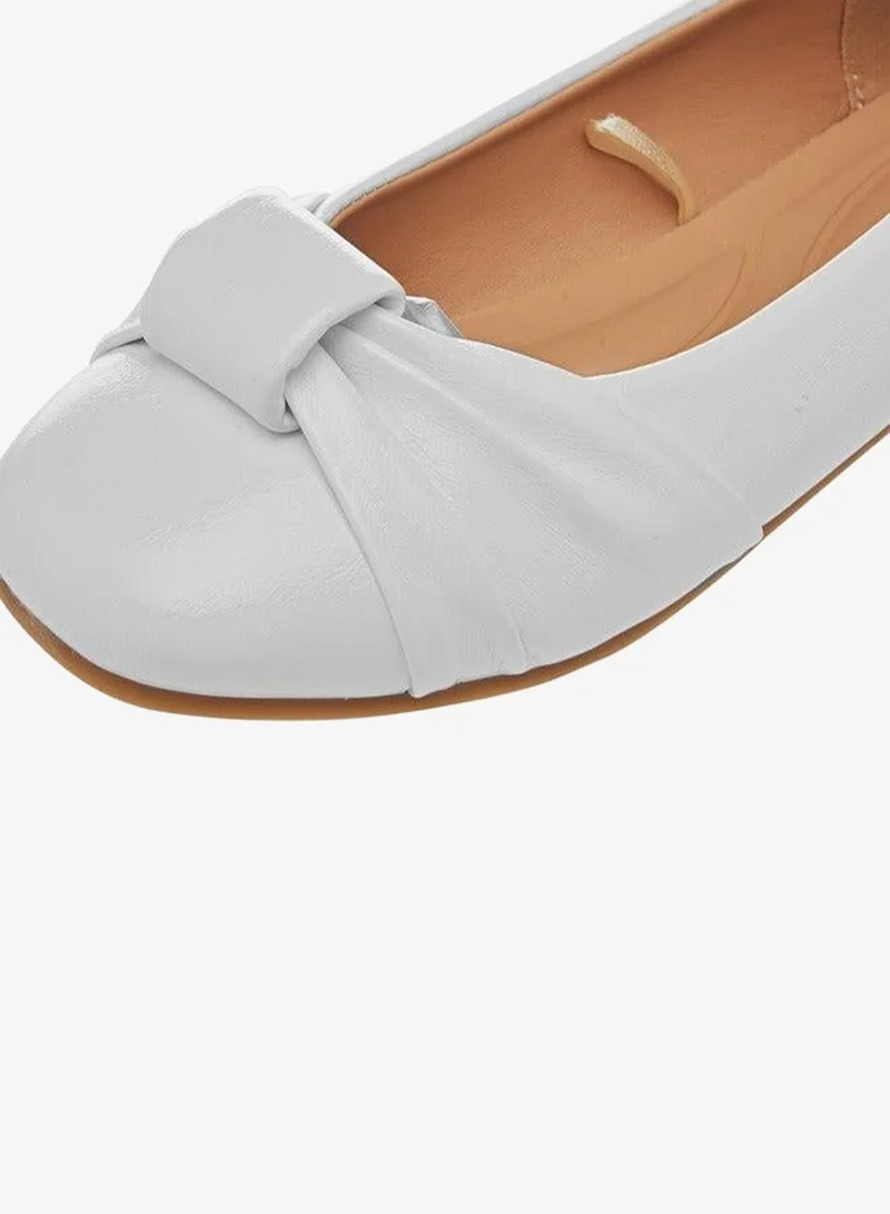 Little Missy WHITE Girls Knot Accent Slip-On Ballerina Shoes for Women | Best Price UAE