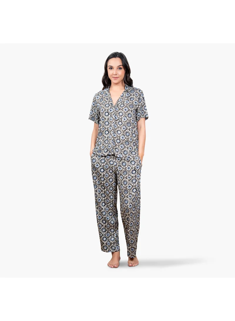 Aadaraya Printed Pyjama Set