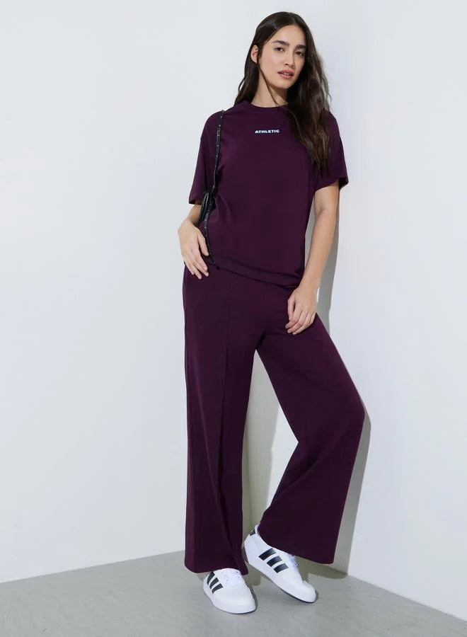 ستايلي Burgundy Wide Leg Joggers with Elastic Waistband