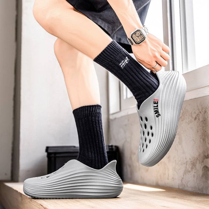 Summer Men'S Slip-On Shoes, Large Size Outdoor And Indoor Two-Wear Beach Shoes, Hollow Breathable Clogs - Image 2