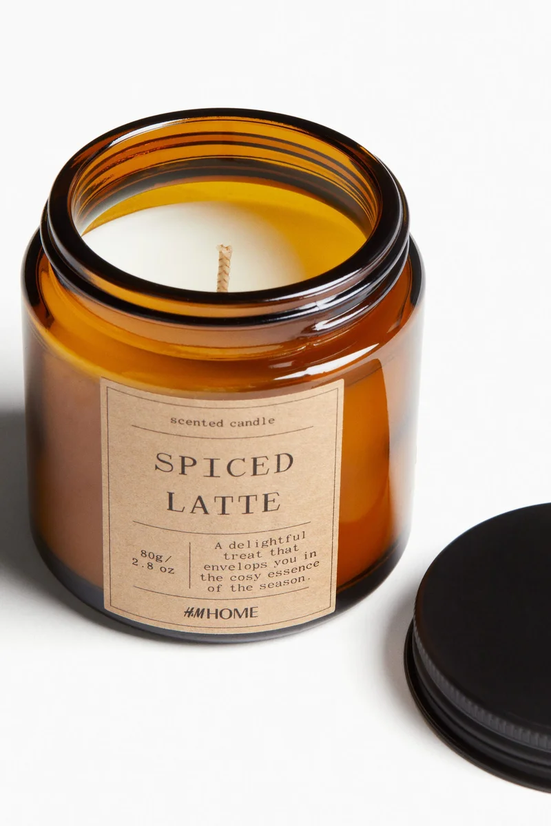 اتش اند ام شمعة صغيرة معطرة في حامل زجاجي