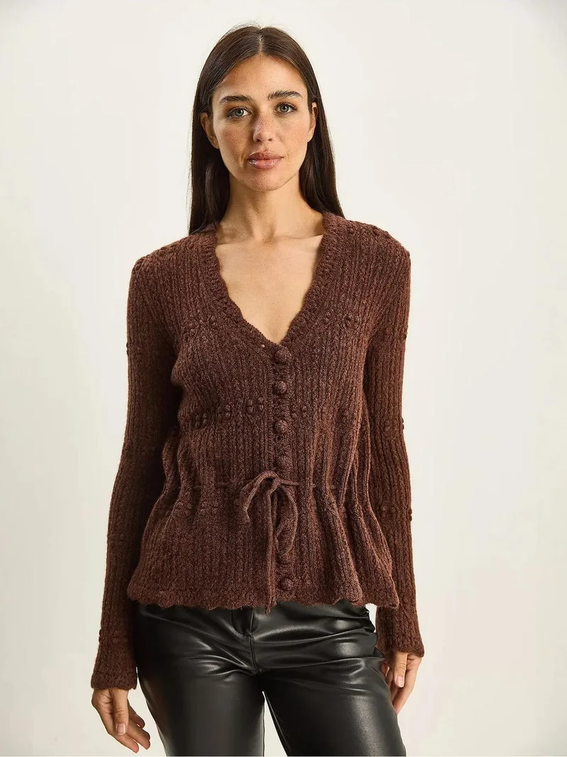 بيانكو لوتشي كارديجان بأزرار وياقة على شكل حرف  مضلع من لوتشي