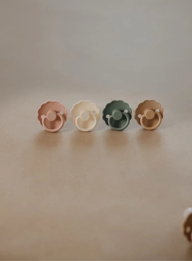 FRIGG Pack Of 1 Daisy Silicone Baby Pacifier 0-6M Cappuccino - Size 1