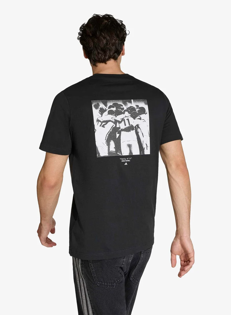 اديداس تيشيرت بطبعة شعار كرة القدم