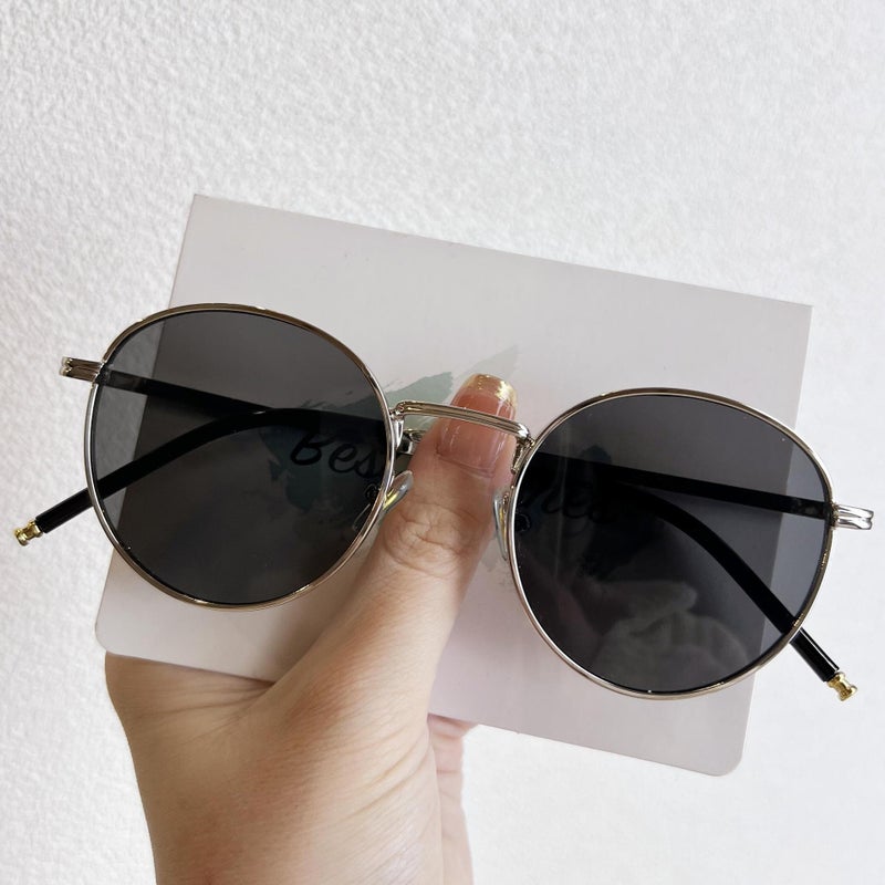 Generic New Retro Gold Round Frame Sunglasses Womens Artistic Small Frame Sunglasses Mens Personalized Trendy Anti-UV Glasses silver frame black gray