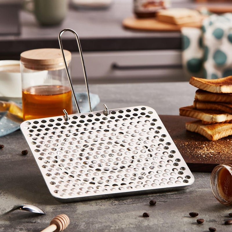 Ibili Foldable Tin Plate Stovetop Bread Toaster – Ideal for Home and Camping Use – for Gas Flames and Campfires – Compact and Portable Design – Made in Spain – 7.8 x 7.8 Inches - Image 4