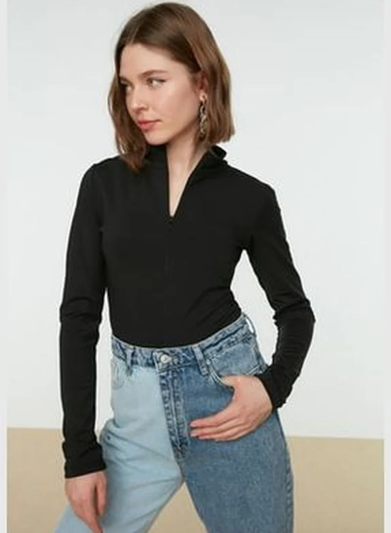 trendyol Black Zipper Standing Collar Long Sleeved Flexible Knitted Body With Snap Button TWOAW21BD0070