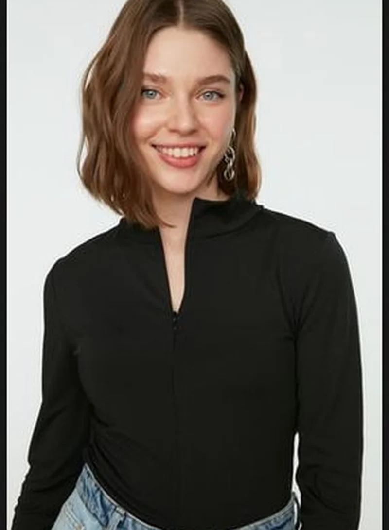 trendyol Black Zipper Standing Collar Long Sleeved Flexible Knitted Body With Snap Button TWOAW21BD0070