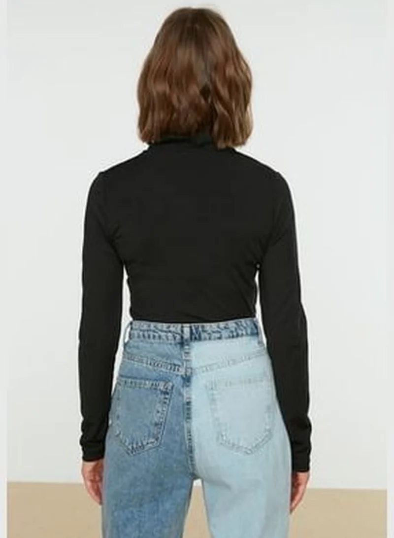trendyol Black Zipper Standing Collar Long Sleeved Flexible Knitted Body With Snap Button TWOAW21BD0070