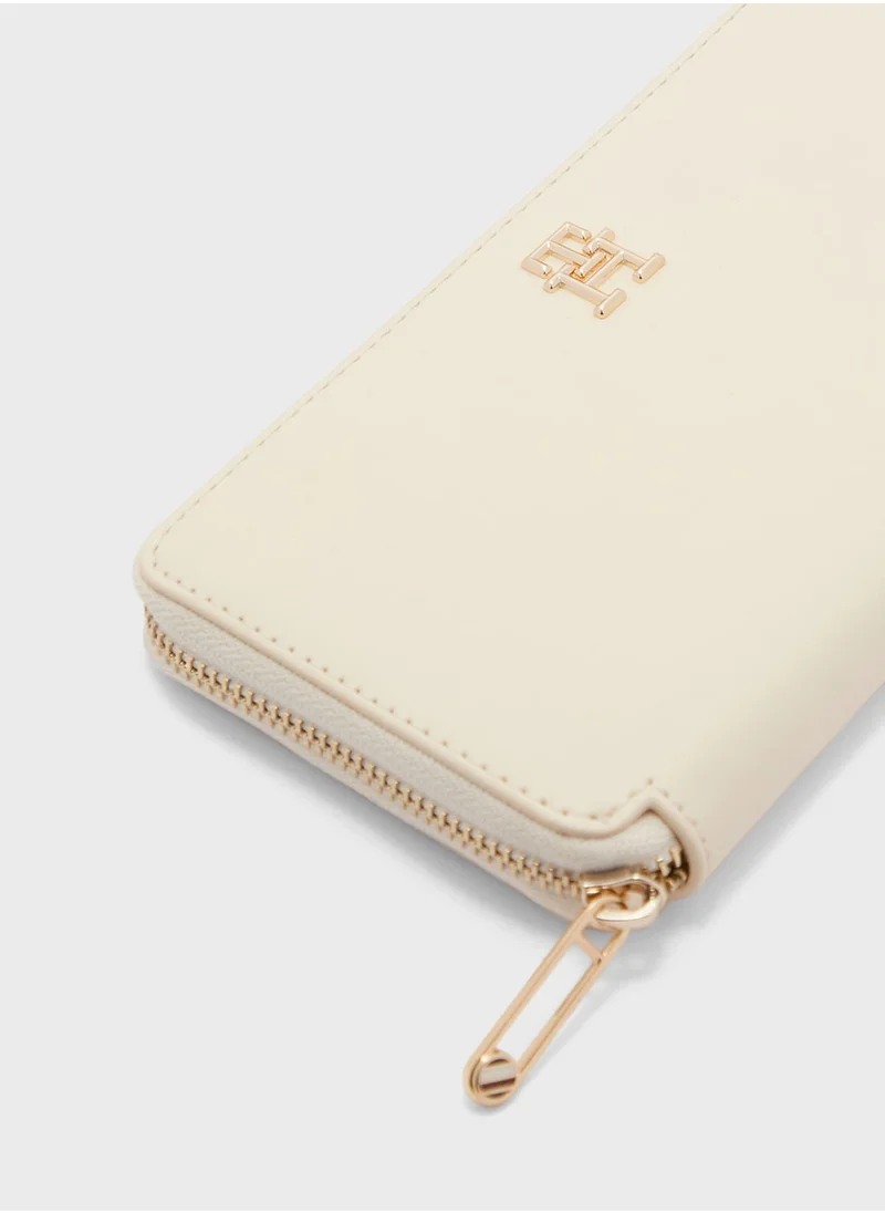 TOMMY HILFIGER Essential Large Clutch
