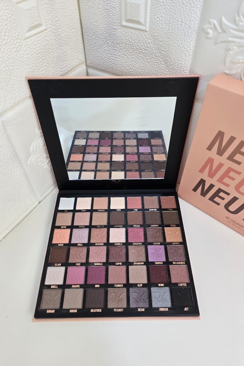 romantic key Romantic Ket Neutral Neutral Neutral 42 Colour Palette - Image 2