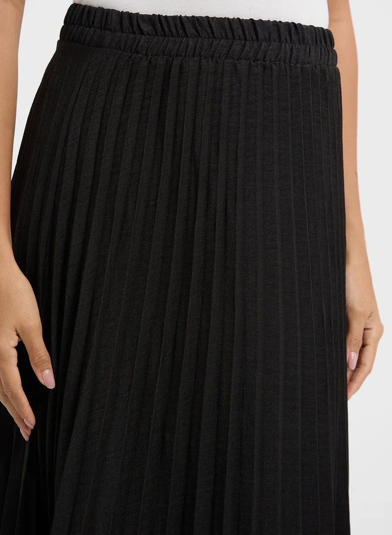 Khizana Pleated Skirt