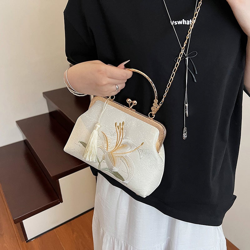 Elegant Embroidered Chinese Bucket Bag with Lily Pattern for Women - Image 3