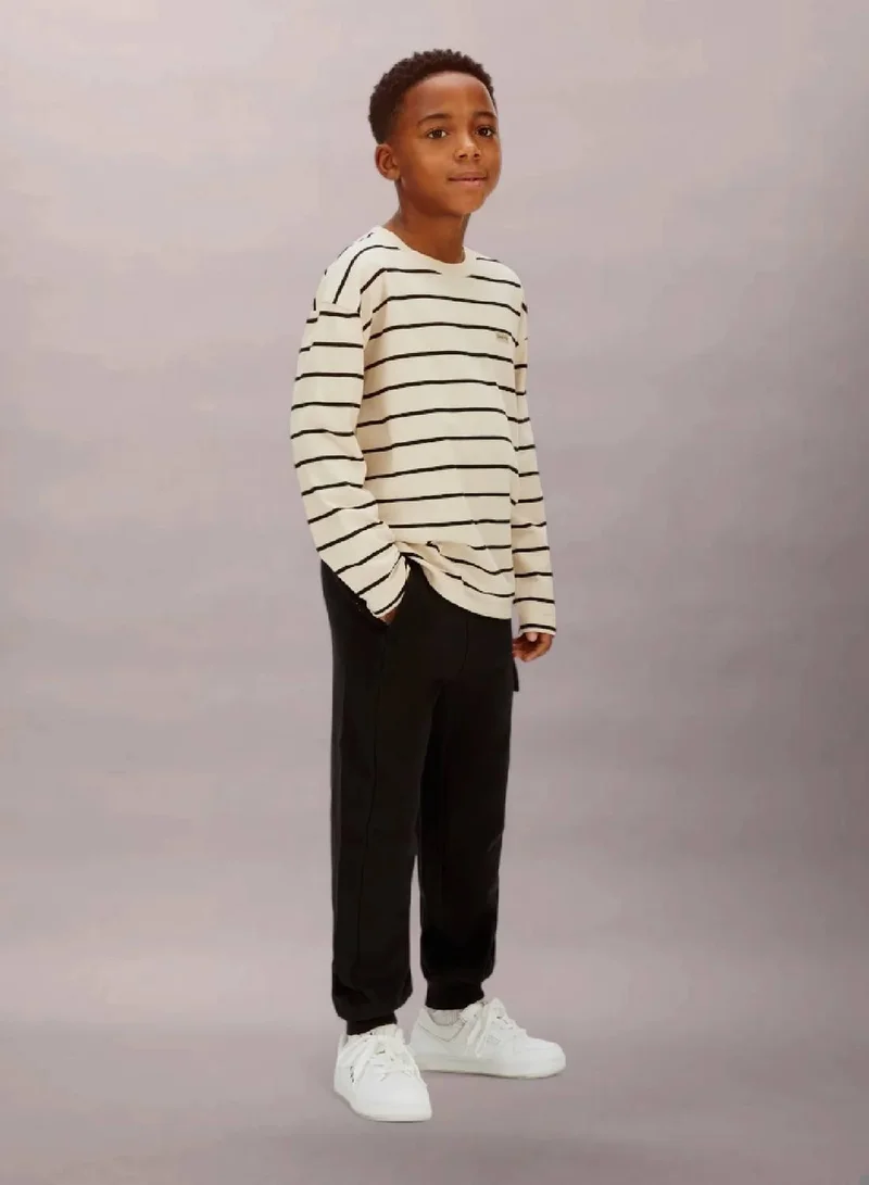Calvin Klein Jeans Ck Black Relaxed Cargo Joggers for Men | Best Price UAE