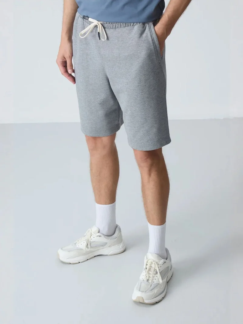 تومي لايف TOMMY Men's Cotton-Blend Sweat Shorts