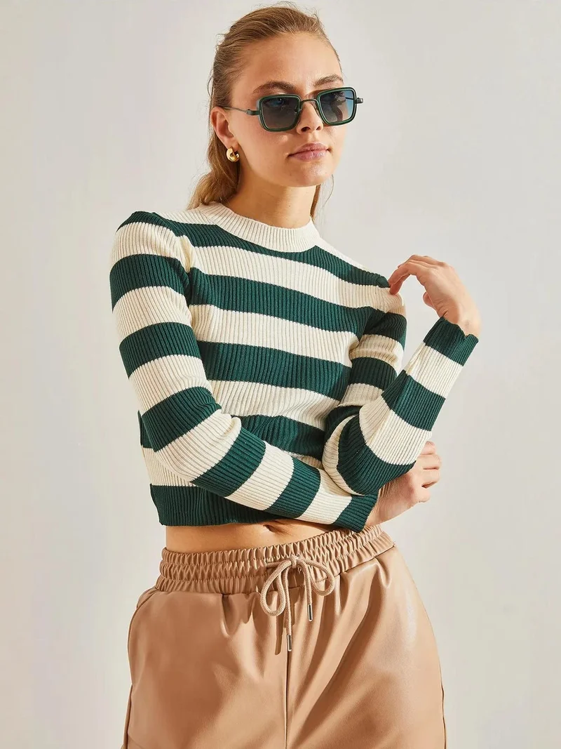 LUCCI Striped Crop Blouse with Crew Neck