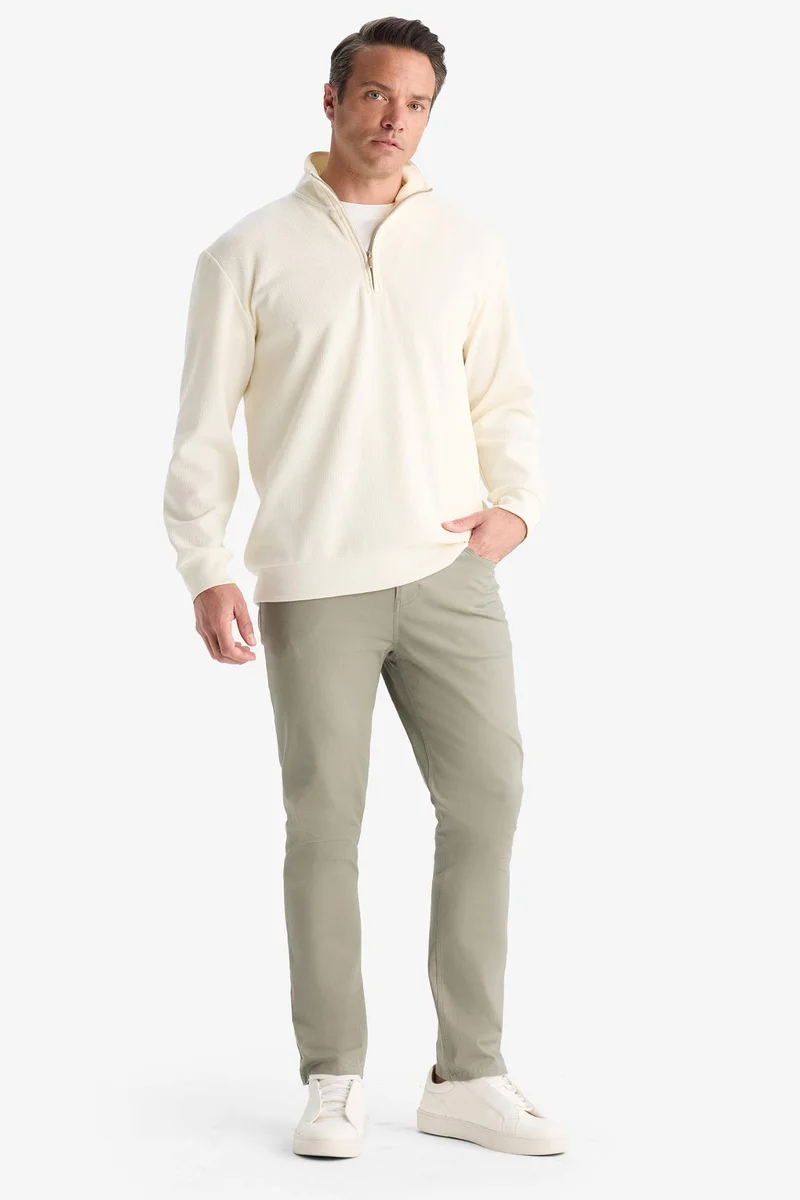 ديفاكتو Comfort Fit Long Sleeve Sweatshirt