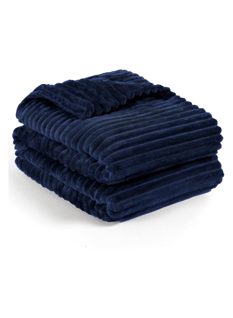  تي  جي  إتش بطانية فانيلا مخططة، بطانية فاخرة، ناعمة للغاية، بحجم كينغ (220x240 سم) للسرير والأرائك، دافئة ومريحة بشكل فاخر. - Image 1