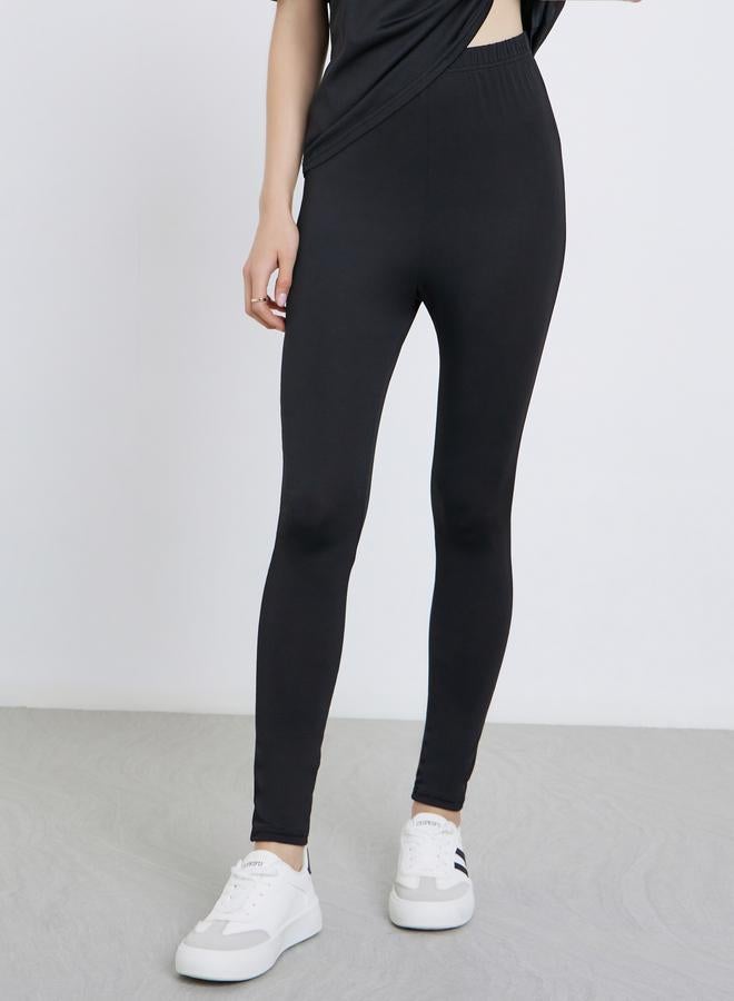 تايك تو طقم تي شيرت وبنطلون ليجنز بطبعة شعار - Image 5