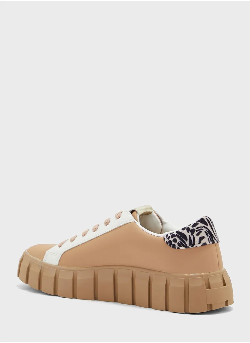 Ginger Print Back Stacked Sole Sneaker