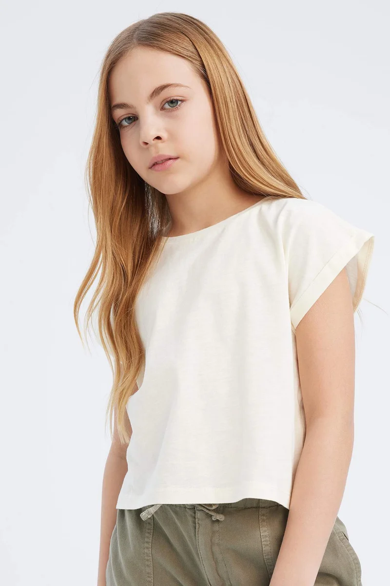 ديفاكتو Girl Boxy Fit Crew Neck Basic Short Sleeve T-Shirt