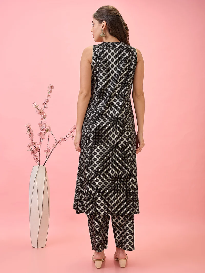 globus Women Thread Work Detail V-Neck A-Line Workwear Kurta & Pants Set