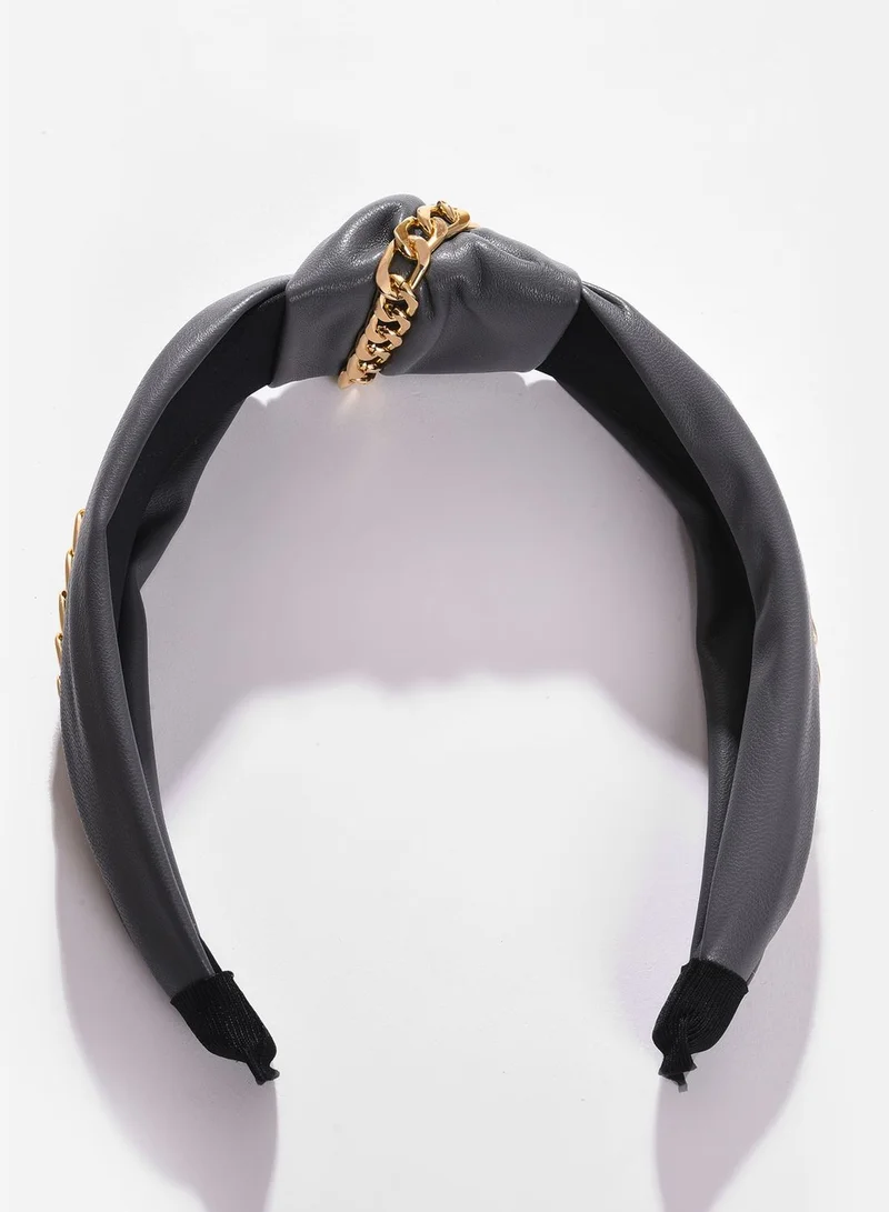 SOHI Hair Band with Chain Detail