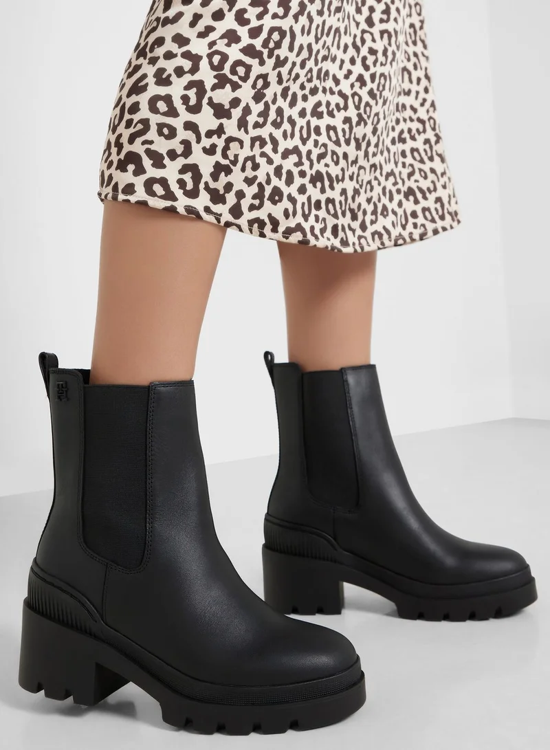 TOMMY HILFIGER Casual Leather Mid Heel Ankle Boots