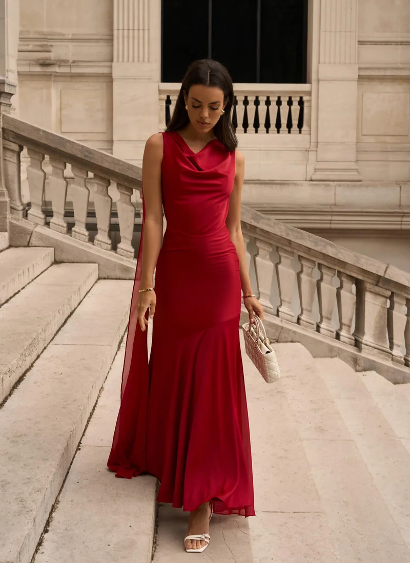 ليتشي فستان ماكسي مع شرائط على الكتفين