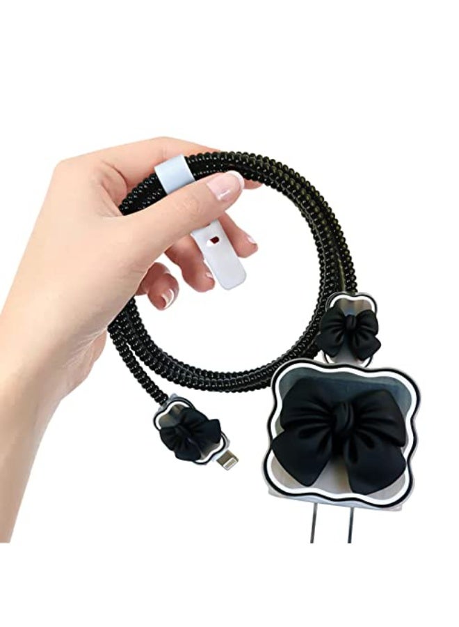 دارك هورس واقي كابل الهاتف بتصميم كاواي لشاحن آيفون USB-C بقوة 18/20 واط، مزين بفيونكة ثلاثية الأبعاد، غطاء حماية شفاف وناعم لكابل البيانات، حافظ كابل لطيف لشاحن آيفون - Image 1
