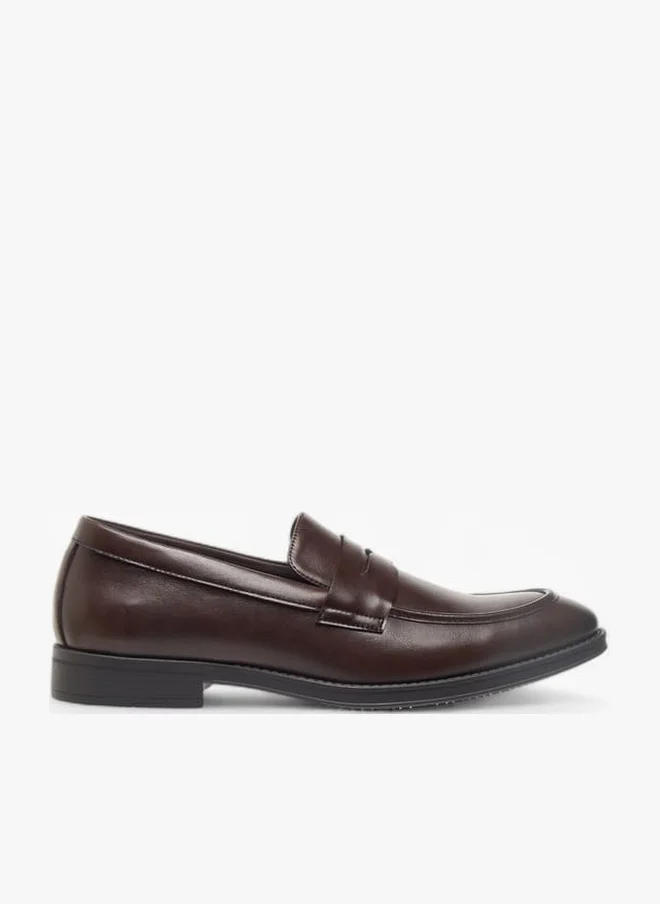 LBL by Shoexpress Men Solid Loafers with Cutout Detail