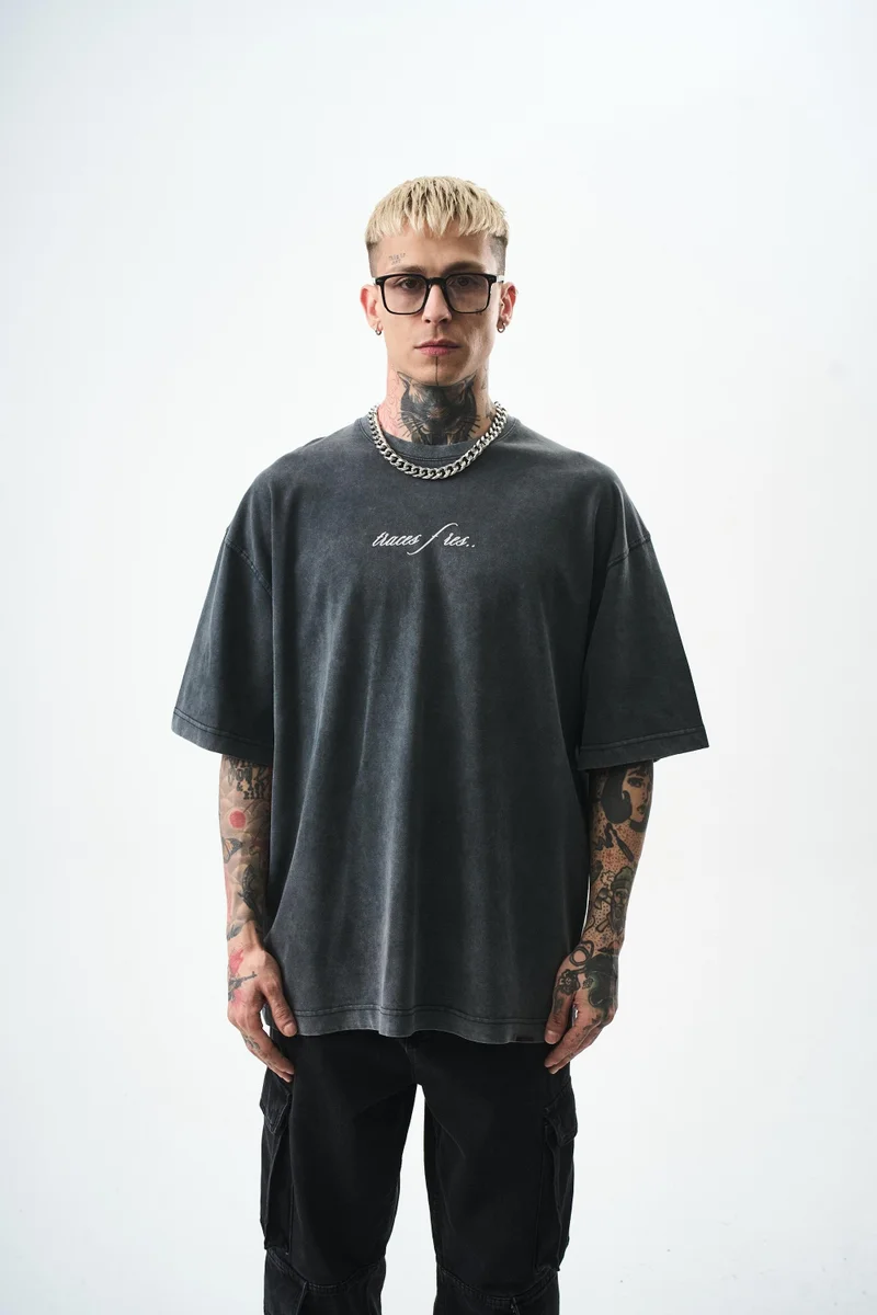 ريسباير تي شيرت رجالي مقاس كبير (Oversize) مغسول بطبعة "Eyes"، أسود