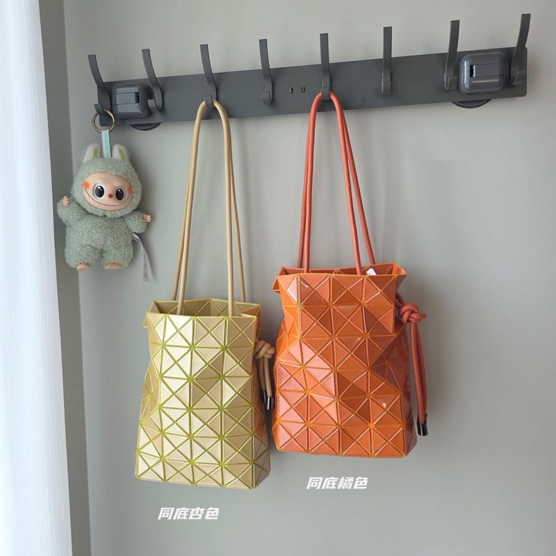 Women's Drawstring Bucket Bag with Quilted Pattern - Image 2