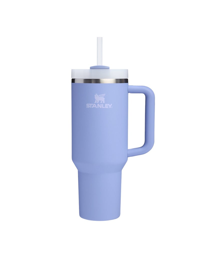 ستانلي كوب ستانلي المعزول المصنوع من الفولاذ المقاوم للصدأ مع مقبض - كوب سفر متين مع عزل مفرغ مزدوج الجدار، وغطاء بثلاثة أوضاع، وقشة قابلة لإعادة الاستخدام، وقاعدة مناسبة لحامل الأكواب لترطيب طويل الأمد سواء كان ساخنًا أو باردًا - Image 1