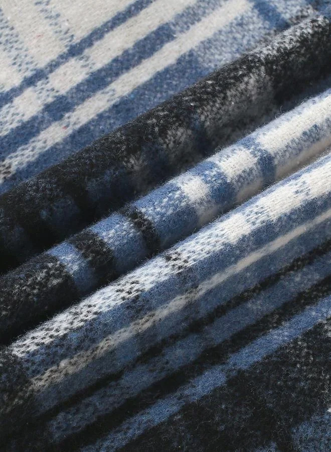 تايك تو جاكيت بياقة هودي وطبعة مربعات