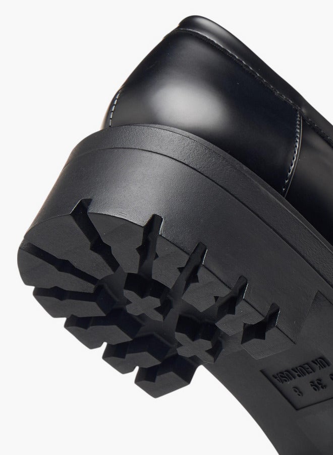 بابريكا لوفرز سليب أون بتفاصيل شراشيب - Image 5