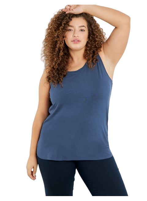 Basic top with side slits