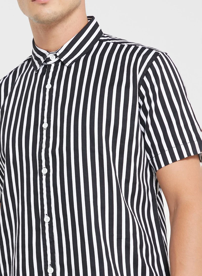 Robert Wood Regular Short Sleeve