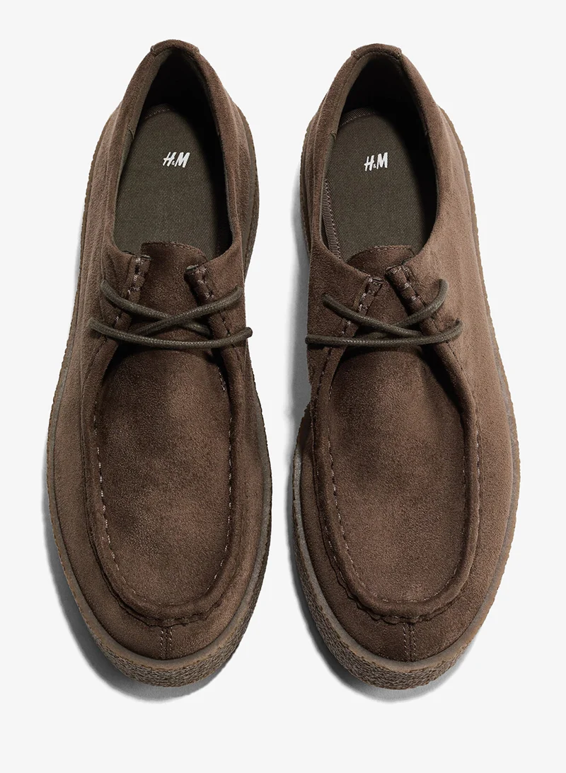 اتش اند ام حذاء مريح