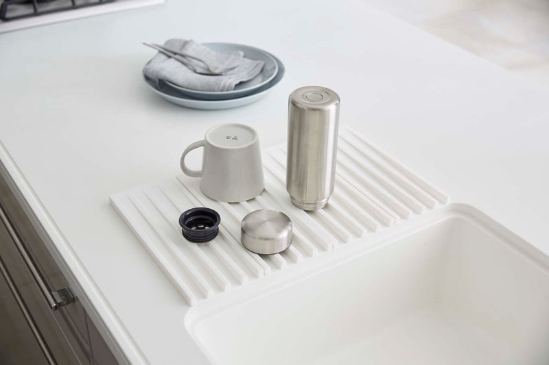 Yamazaki Home Tower Foldable Drainer Tray – Kitchen Dish Drying Mat - Image 5