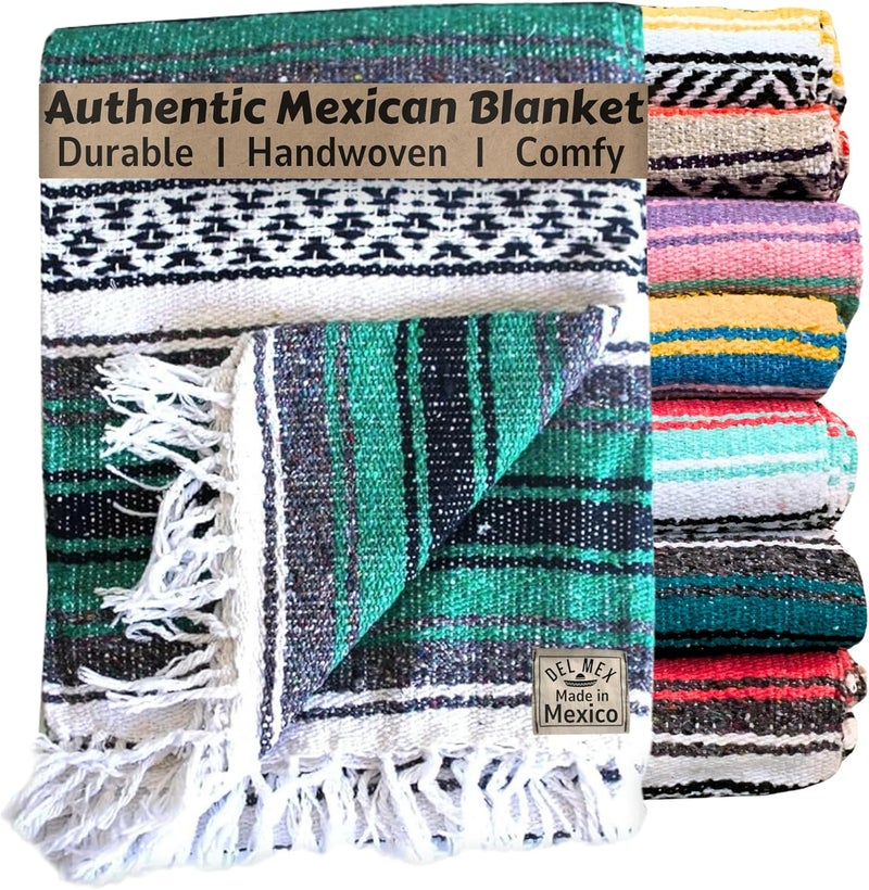 ديل مكس بطانية مكسيكية كلاسيكية من Del Mex، حجم كبير، مصنوعة يدويًا بتقنية النسيج الزائف (70 بوصة × 50 بوصة)، ذات طراز جنوبي غربي أصيل، مناسبة للشاطئ، اليوغا، والأنشطة الخارجية (لون أزرق فاتح). - Image 1