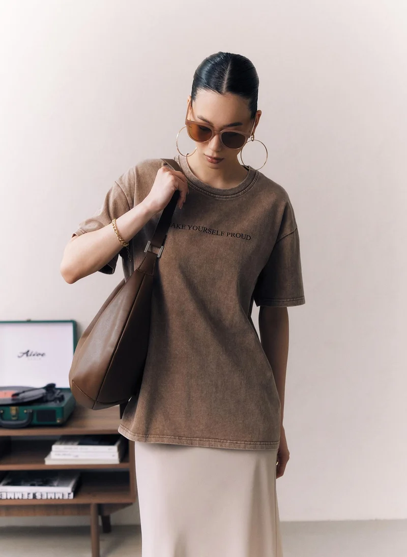 Lichi Loose T-shirt with scuffs and lettering