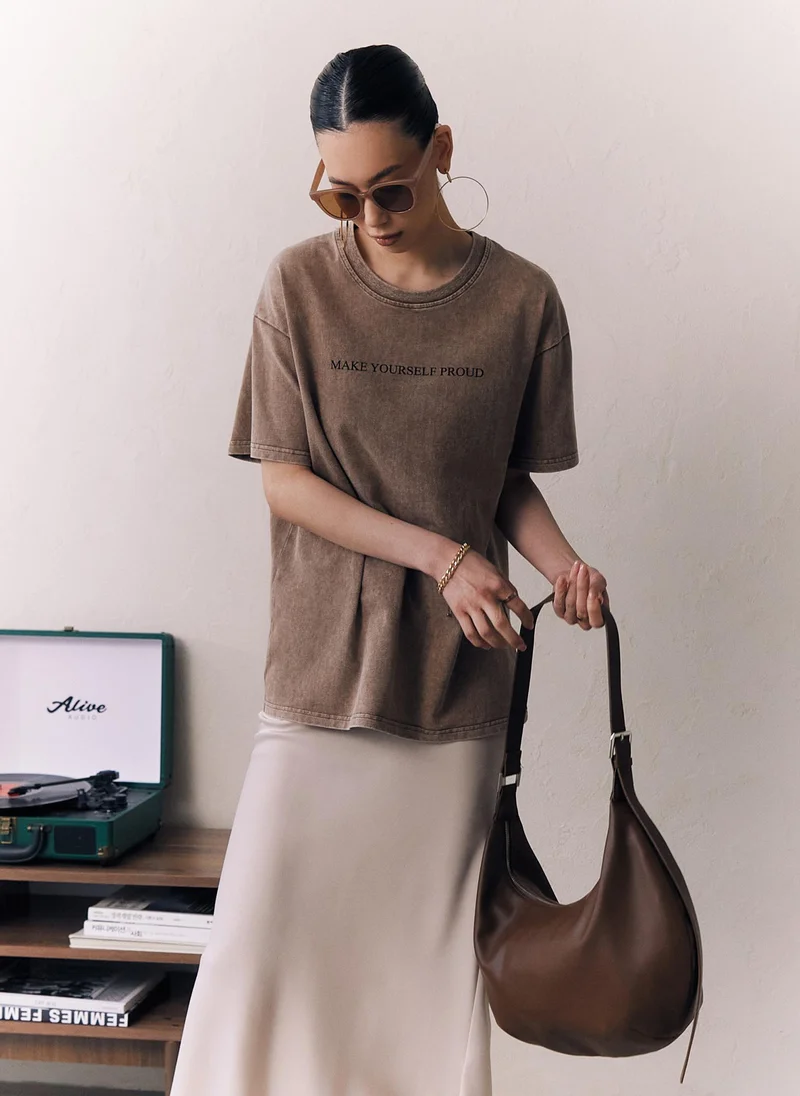 Lichi Loose T-shirt with scuffs and lettering