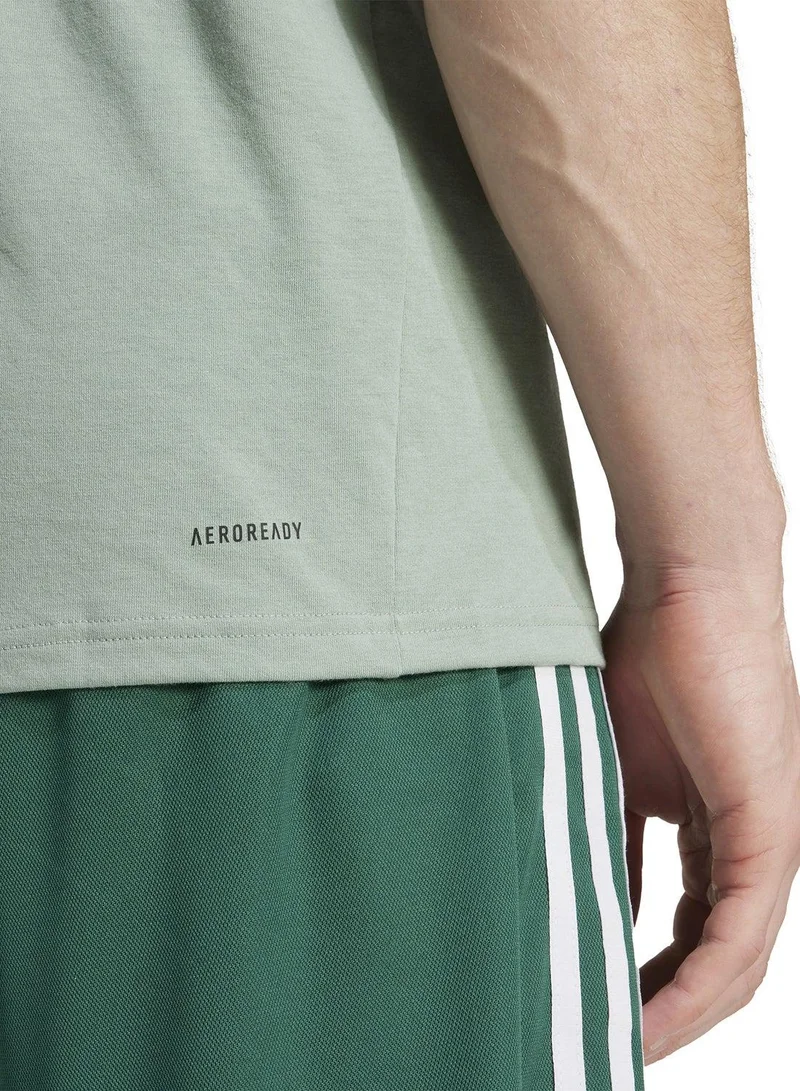 adidas تيشيرت رجالي برسومات شعار ترين إسنشالز فيل ريدي للتدريب
