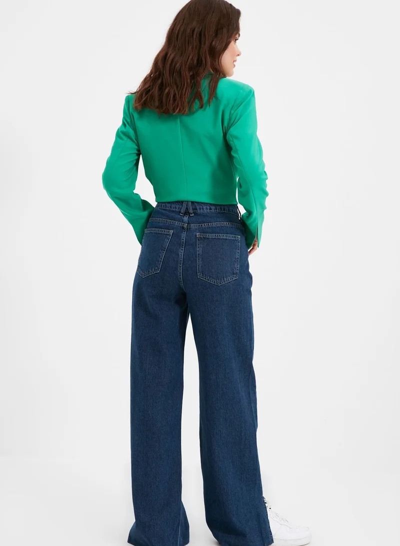 ترينديول جينز بقصة ارجل مستقيمة