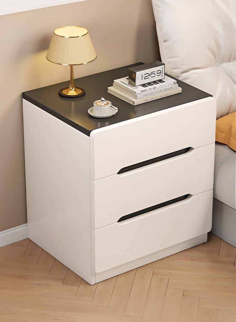 سينيين طاولة بجانب السرير، طاولة بجانب السرير بيضاء نورديك - خزانة بجانب السرير بثلاثة أدراج، طاولة جانبية صغيرة حديثة للتخزين (40 × 50 × 60 سم) - Image 1