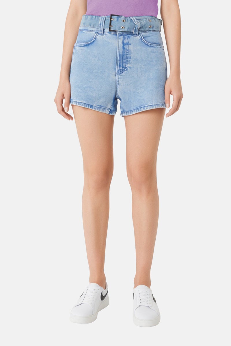 Bershka Women Plain Belted Denim Shorts, Washed Blue - Image 1