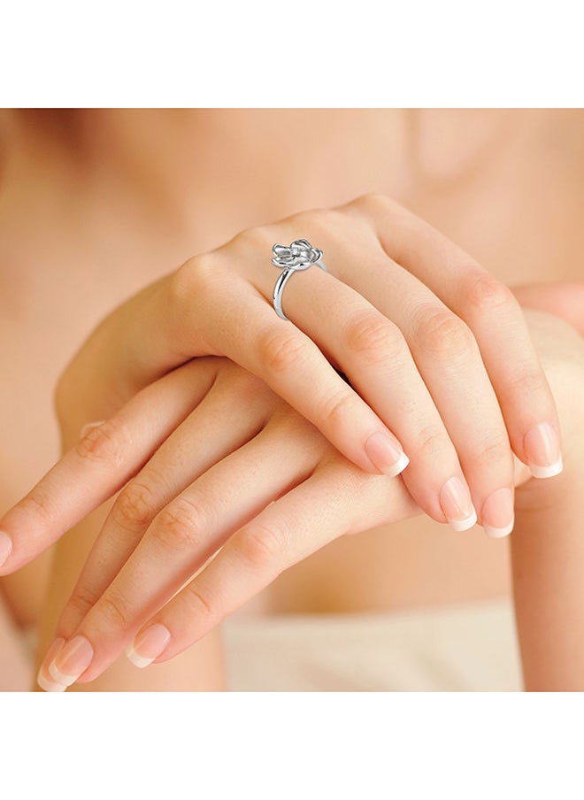 STARGEMS - 18K White Gold Diamond Ring with Flower Design - Image 1